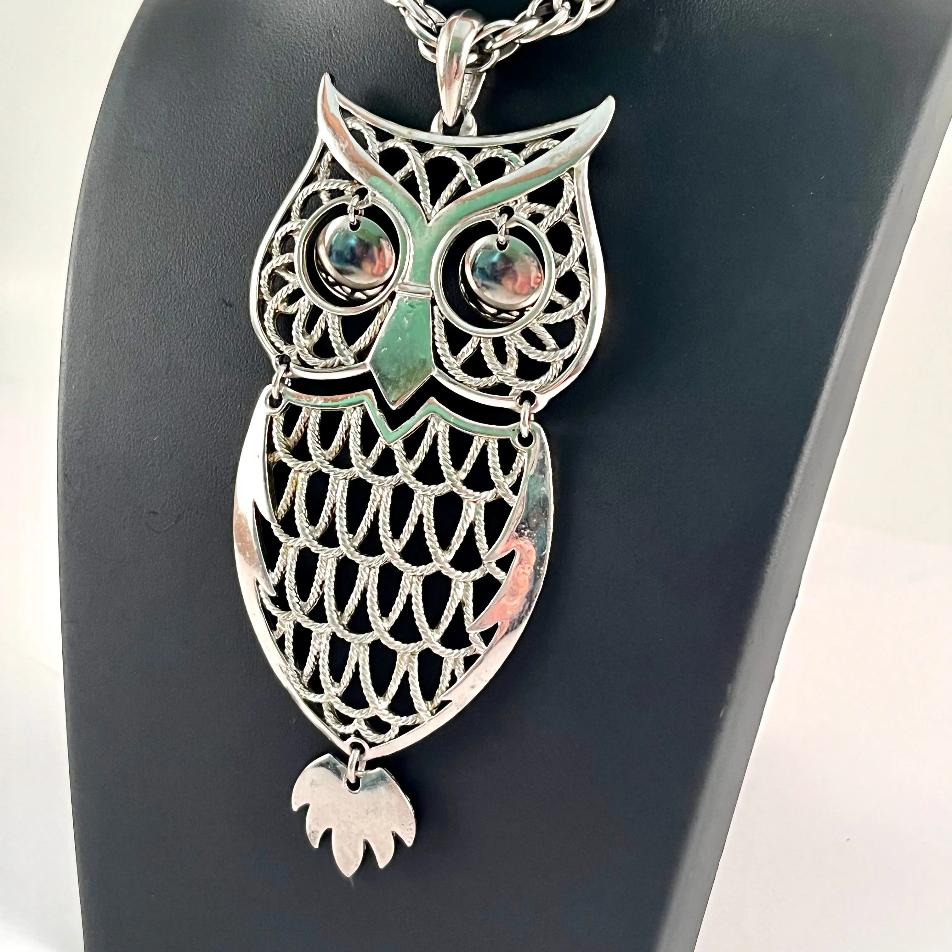 1970s Articulated Owl Pendant Necklace