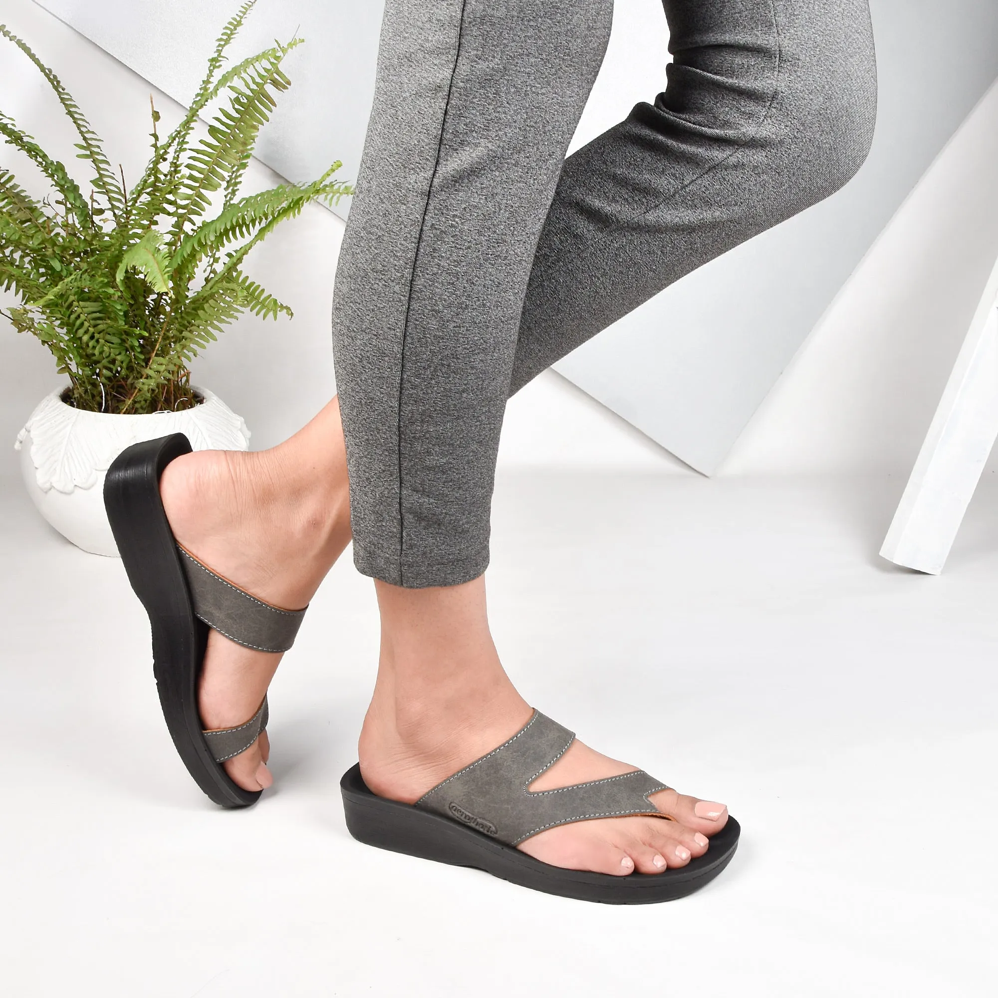 Aerothotic - Odal Women's Split Toe Sandal