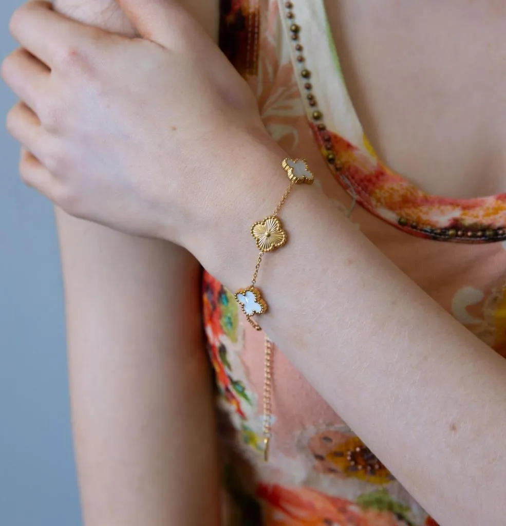 Alternating White and Gold Clover Bracelet