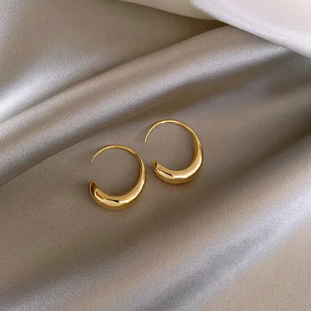 Classic Copper Alloy Metal Hoop Earrings