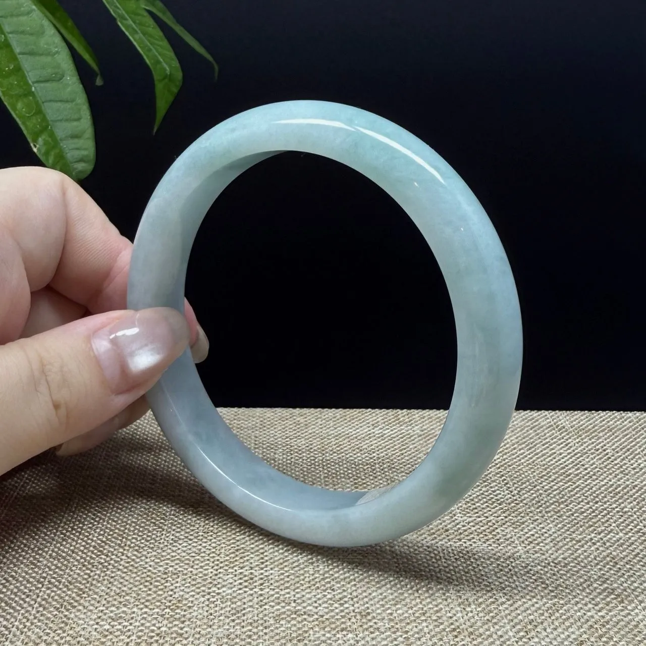 Genuine Burmese Green Jade Jadeite Bangle Bracelet ( 62.3mm )