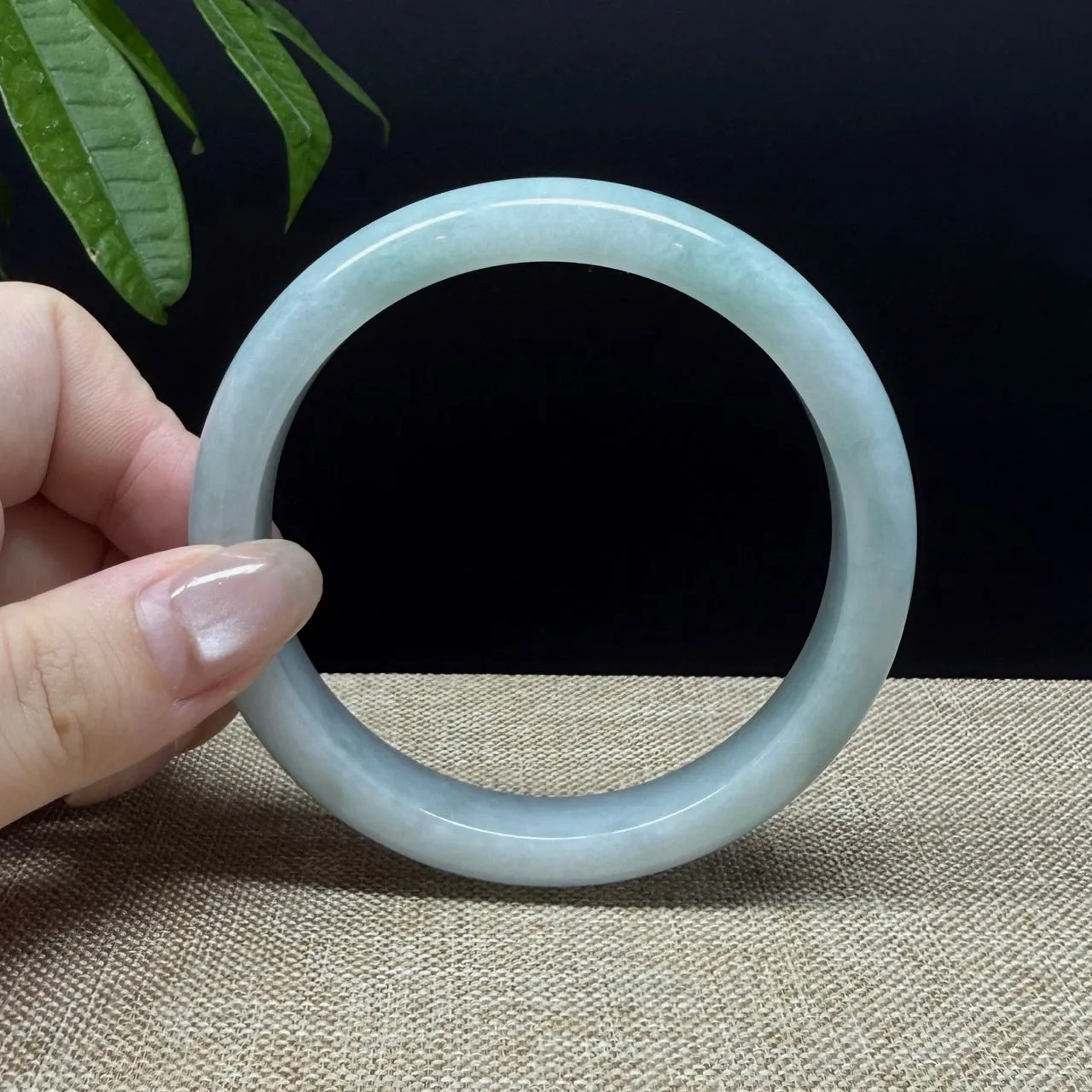 Genuine Burmese Green Jade Jadeite Bangle Bracelet ( 62.3mm )