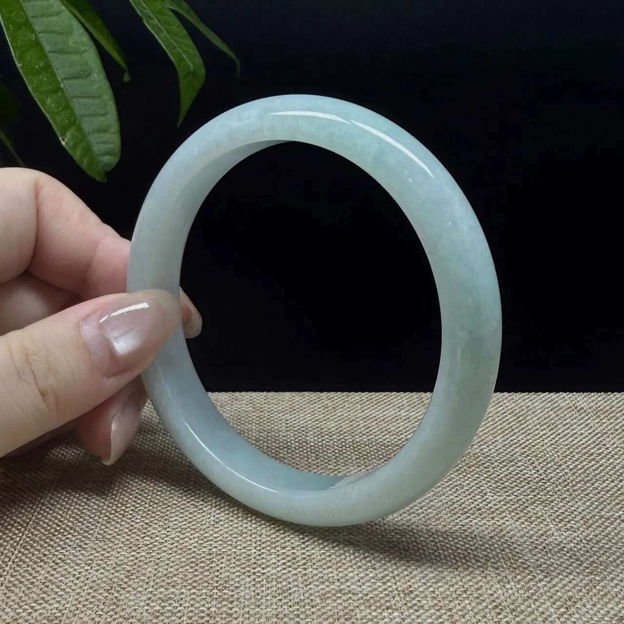 Genuine Burmese Green Jade Jadeite Bangle Bracelet ( 62.4mm )