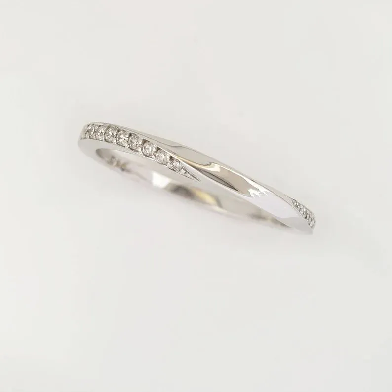 Half Eternity Mobius Ring