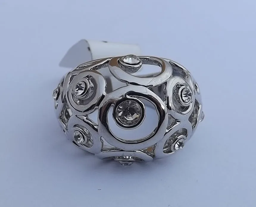 Large Silver Tone Hollowed Ring with Diamantes (size 8)