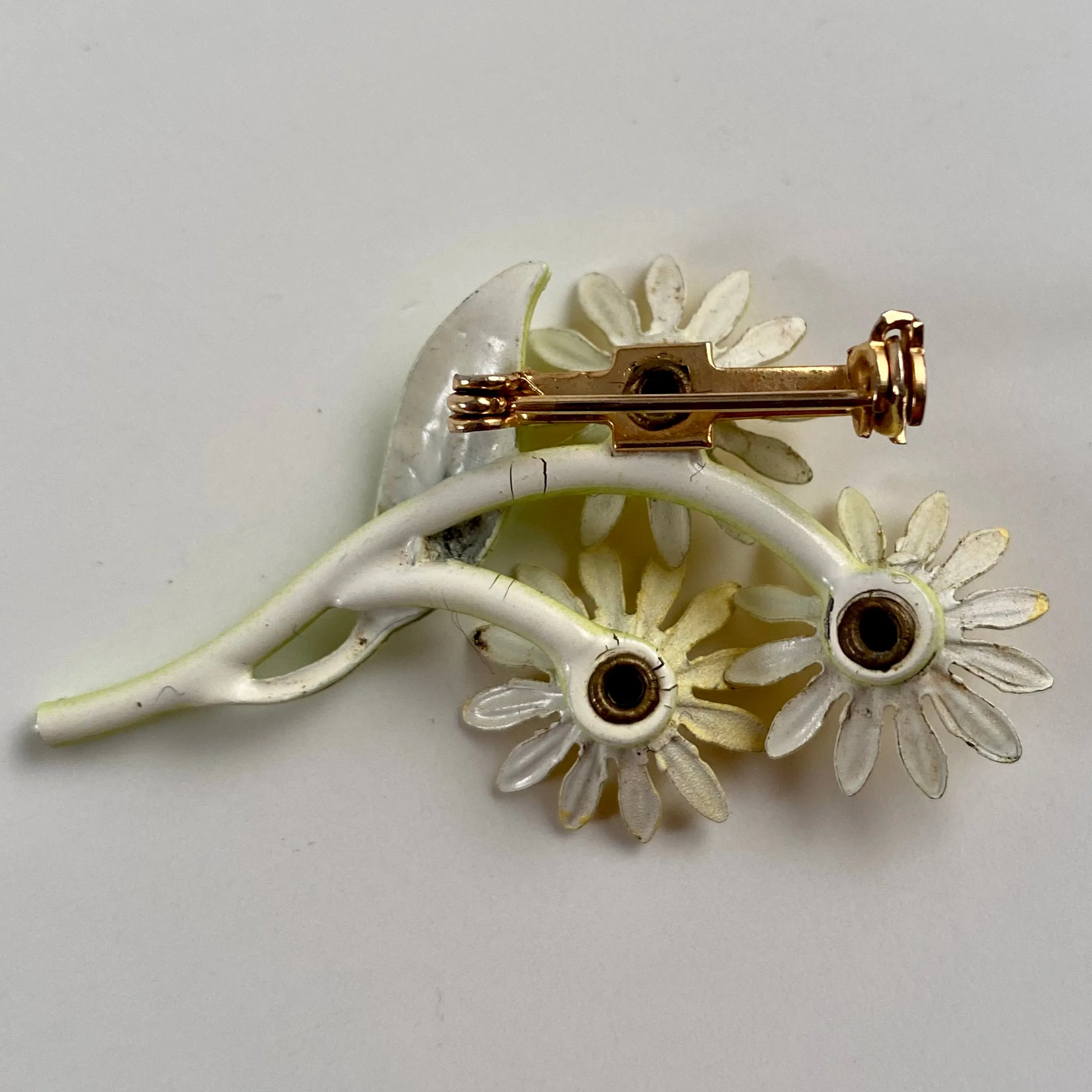 Late 60s/ Early 70s Yellow Enamel Daisy Brooch