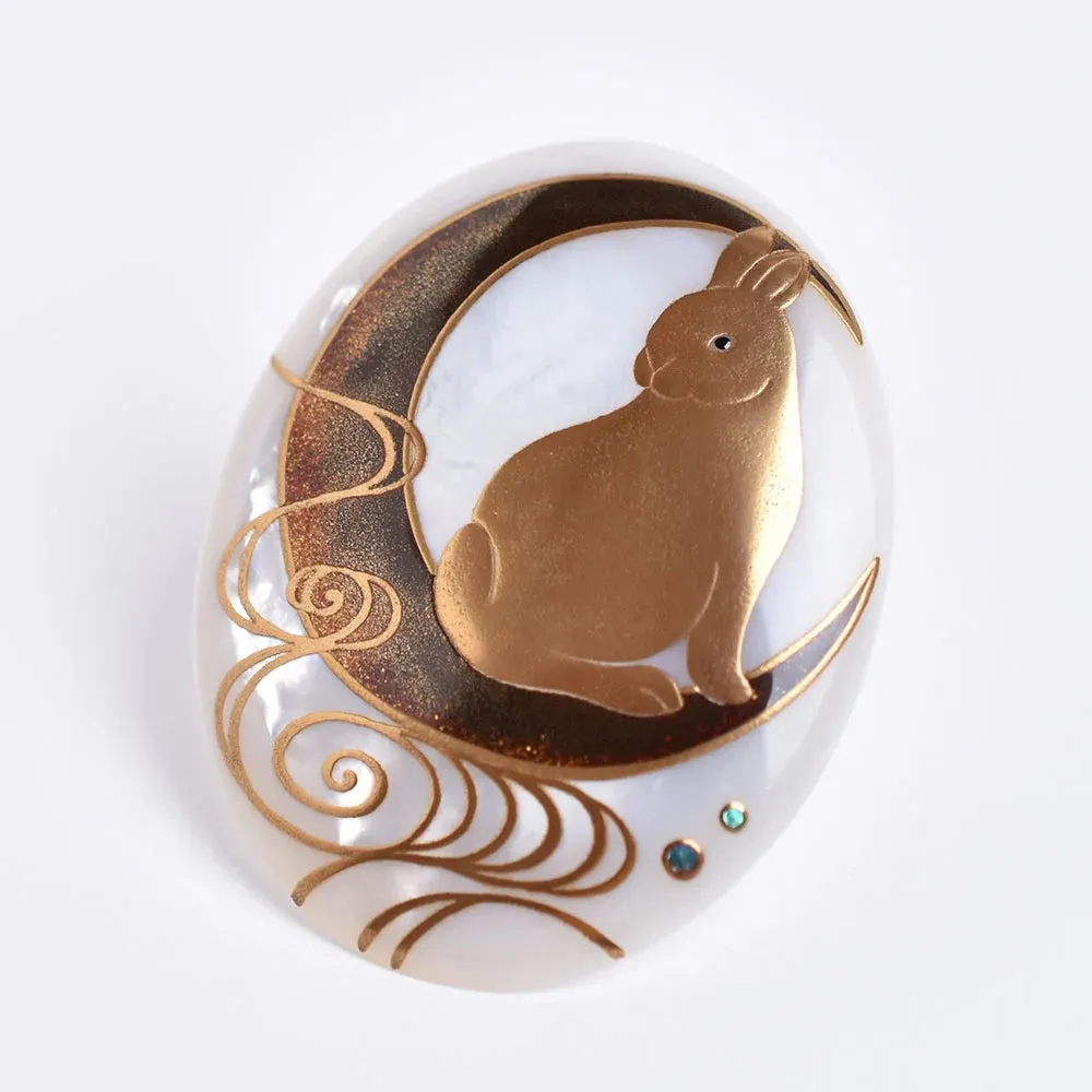 Maki-e Urushi Lacquer Brooch - White South Sea Pearl Shell / Rabbit  -, Traditional Japanese Urushi Lacquer Jewelry