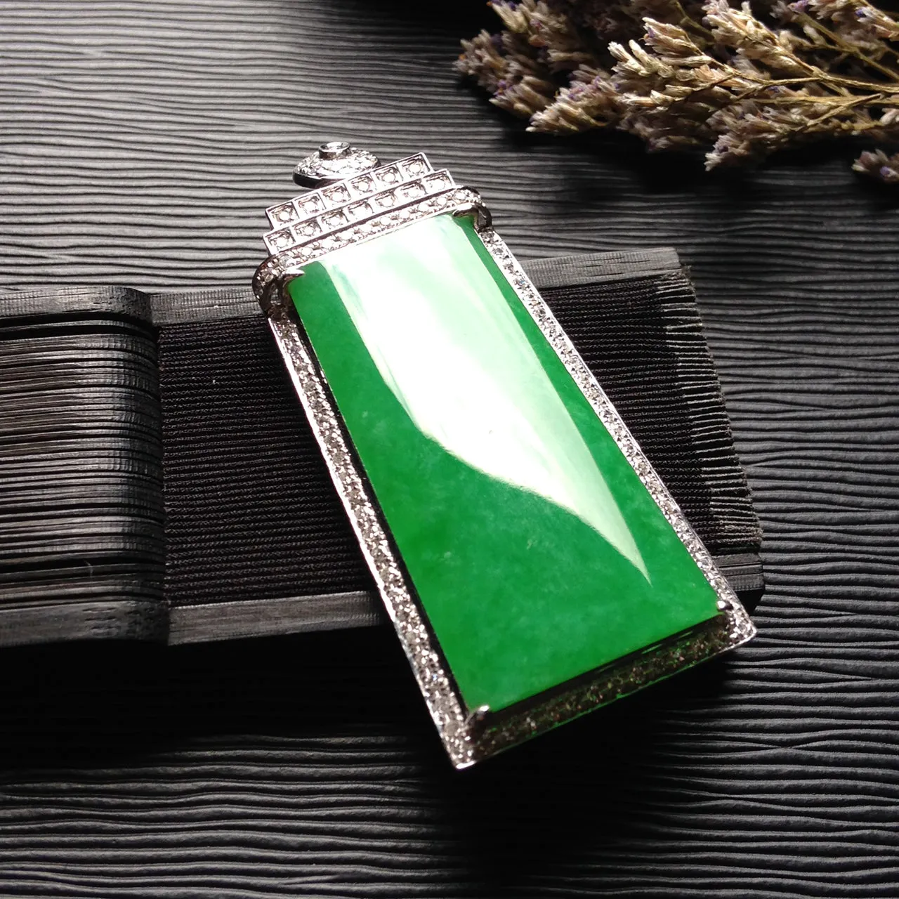 Natural Jade Pendant Jadeite Gold Pendant PT250