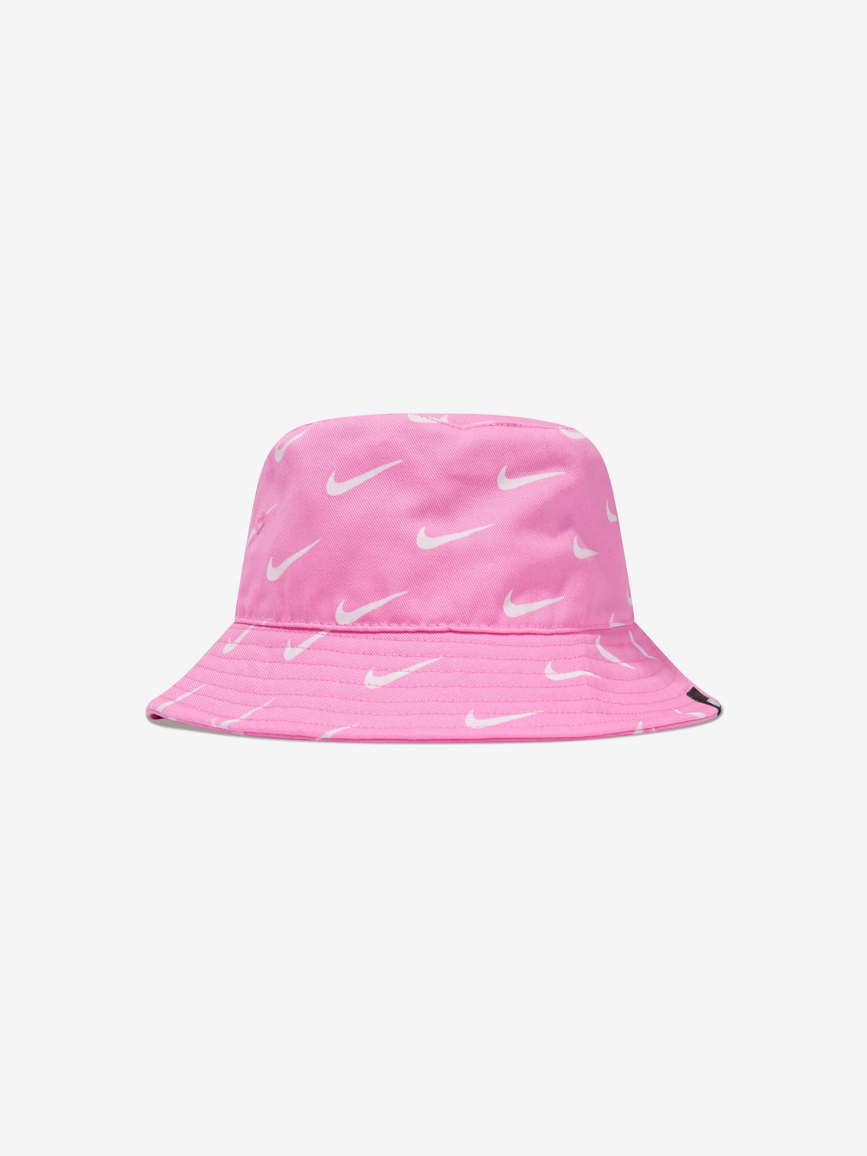 Nike Girls Swoosh Print Bucket Hat in Pink