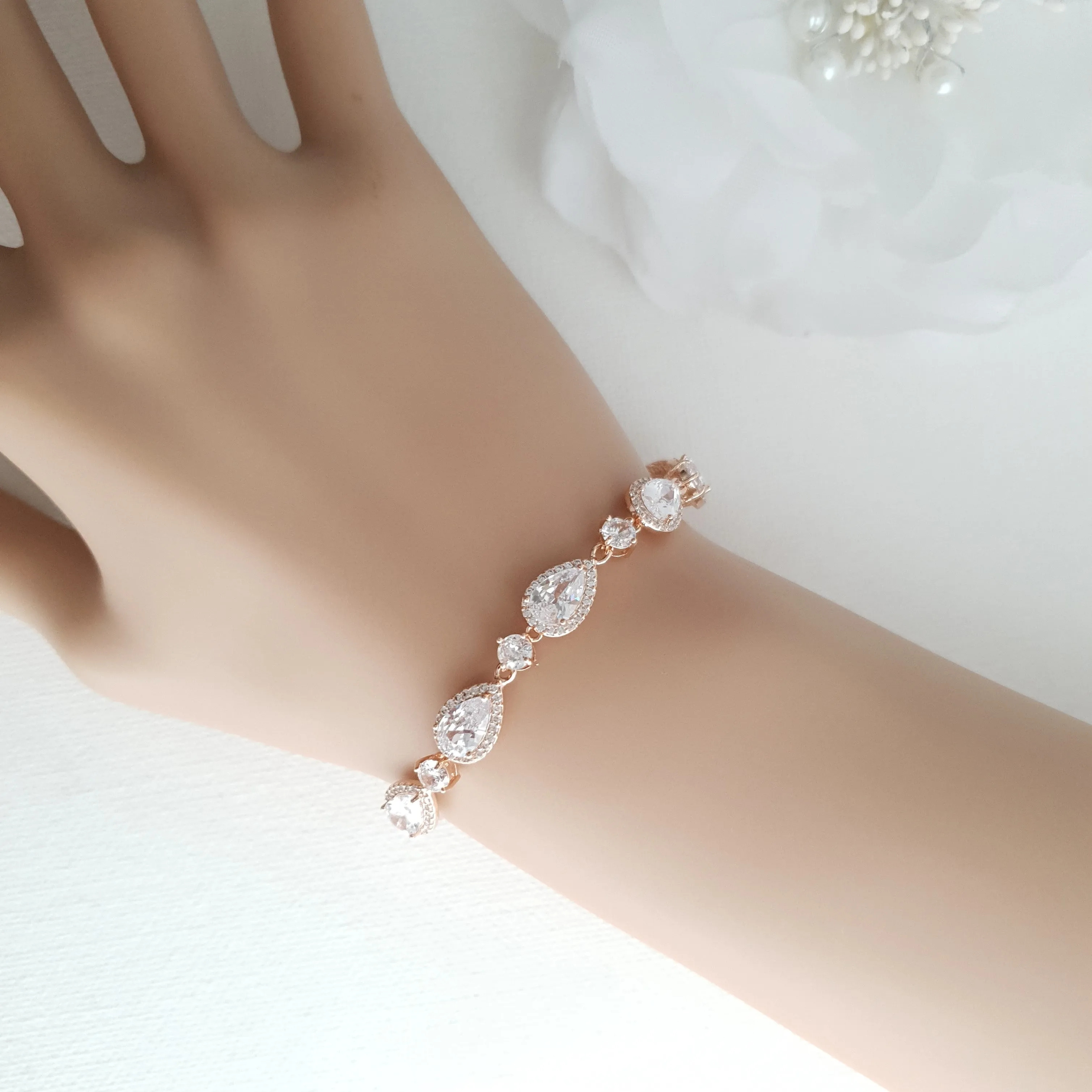 Pear Shape Cubic Zirconia Rose Gold Bracelet-Luna