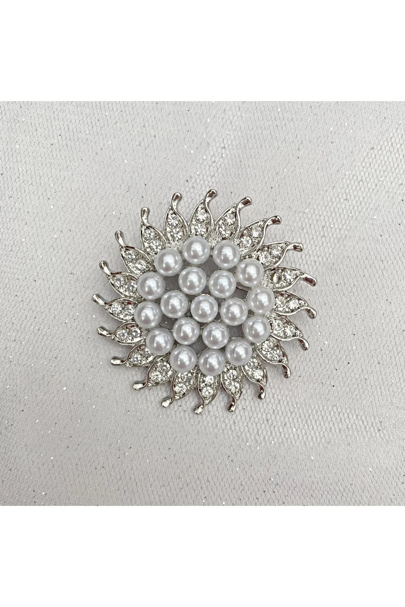 QueenMee Accessories Sunflower Brooch With Pearl And Crystal