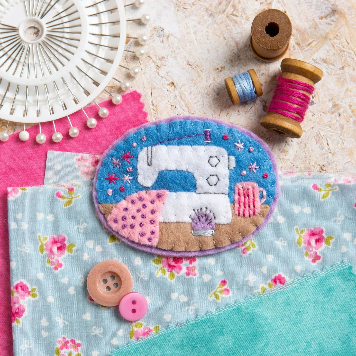 Sewing Machine Felt Craft Brooch Kit