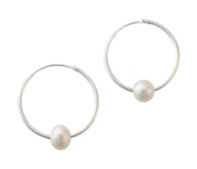 Sterling silver hoop earrings with single pearl in black or white