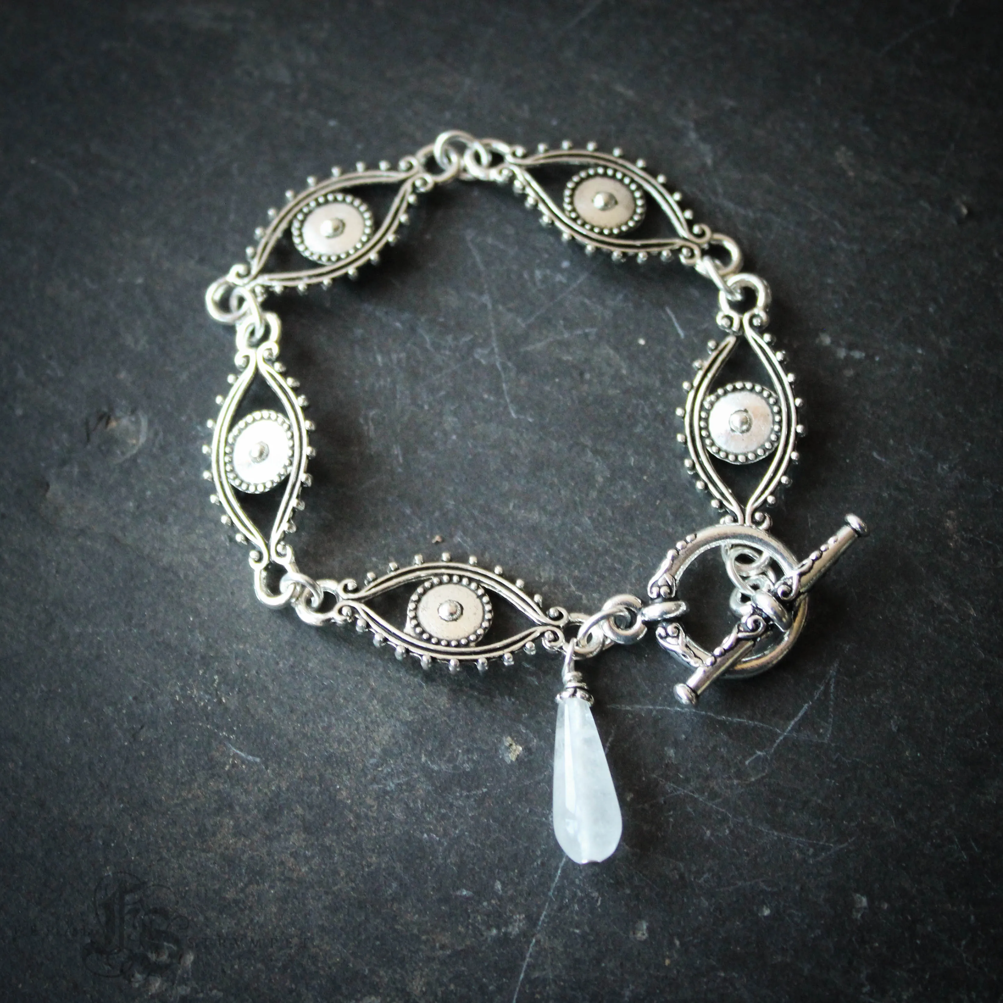 The Droch Shùil Eye Link Bracelet