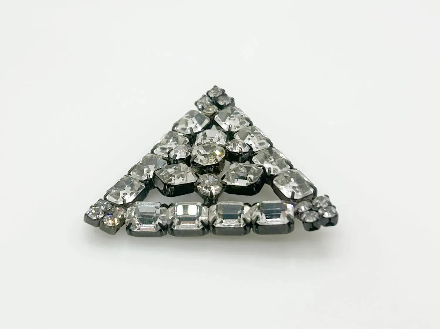 Vintage Geometric Bright Crystals Brooch in Japanned Metal