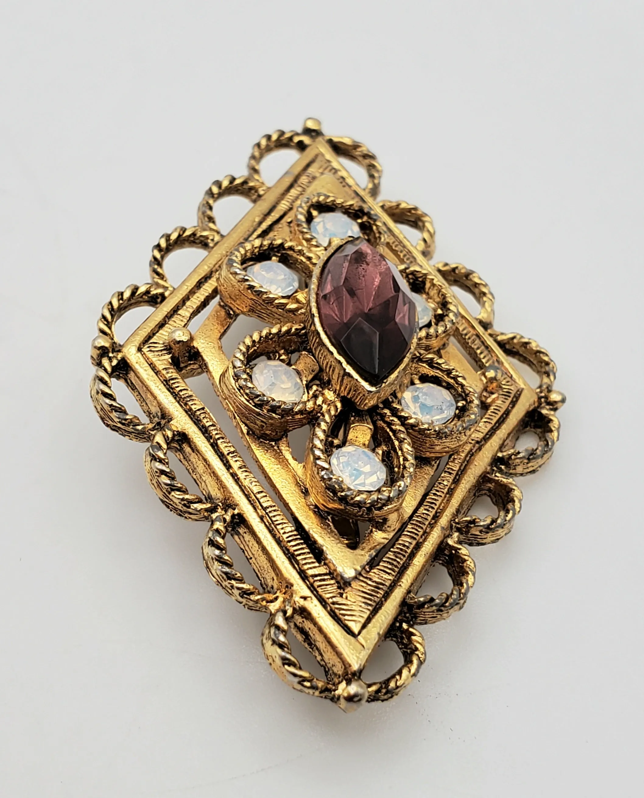 Vintage Gold Tone Opaline Filigree Brooch