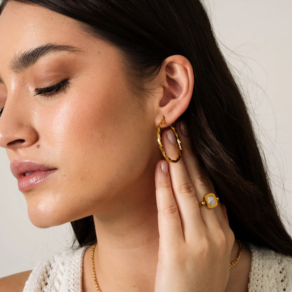 Zuri Hoop Earrings - Gold